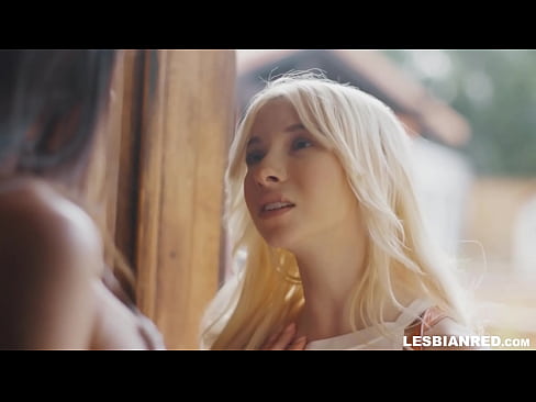 ❤️ Ragazza torna a casa qualche mese dopo e finisce per mangiare la figa della sua matrigna Video di sesso al it.kutjeporno.ru ☑