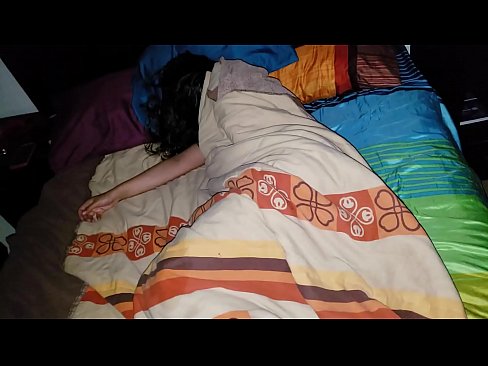 ❤️ Figliastro che rimprovera la sua giovane matrigna mentre lei dorme Video di sesso al it.kutjeporno.ru ☑